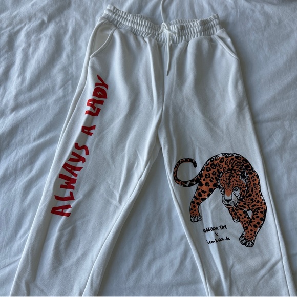 Addison Rae x iamkoko.la set - Picture 4 of 5